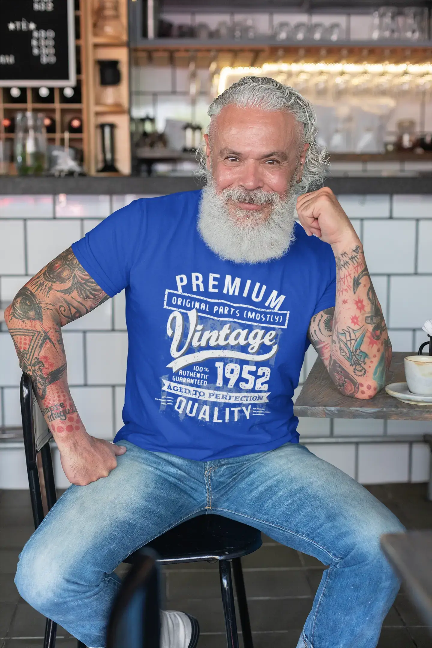 ULTRABASIC – <span>Grafisches</span> <span>Herren</span> -T-Shirt „1952 Aged to Perfection“ <span>als</span> <span>Geburtstagsgeschenk</span>