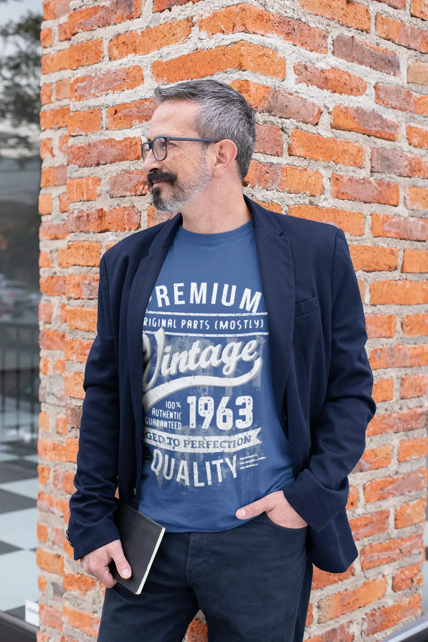 ULTRABASIC - Graphic Men's 1963 Aged to Perfection Birthday Gift T-Shirt