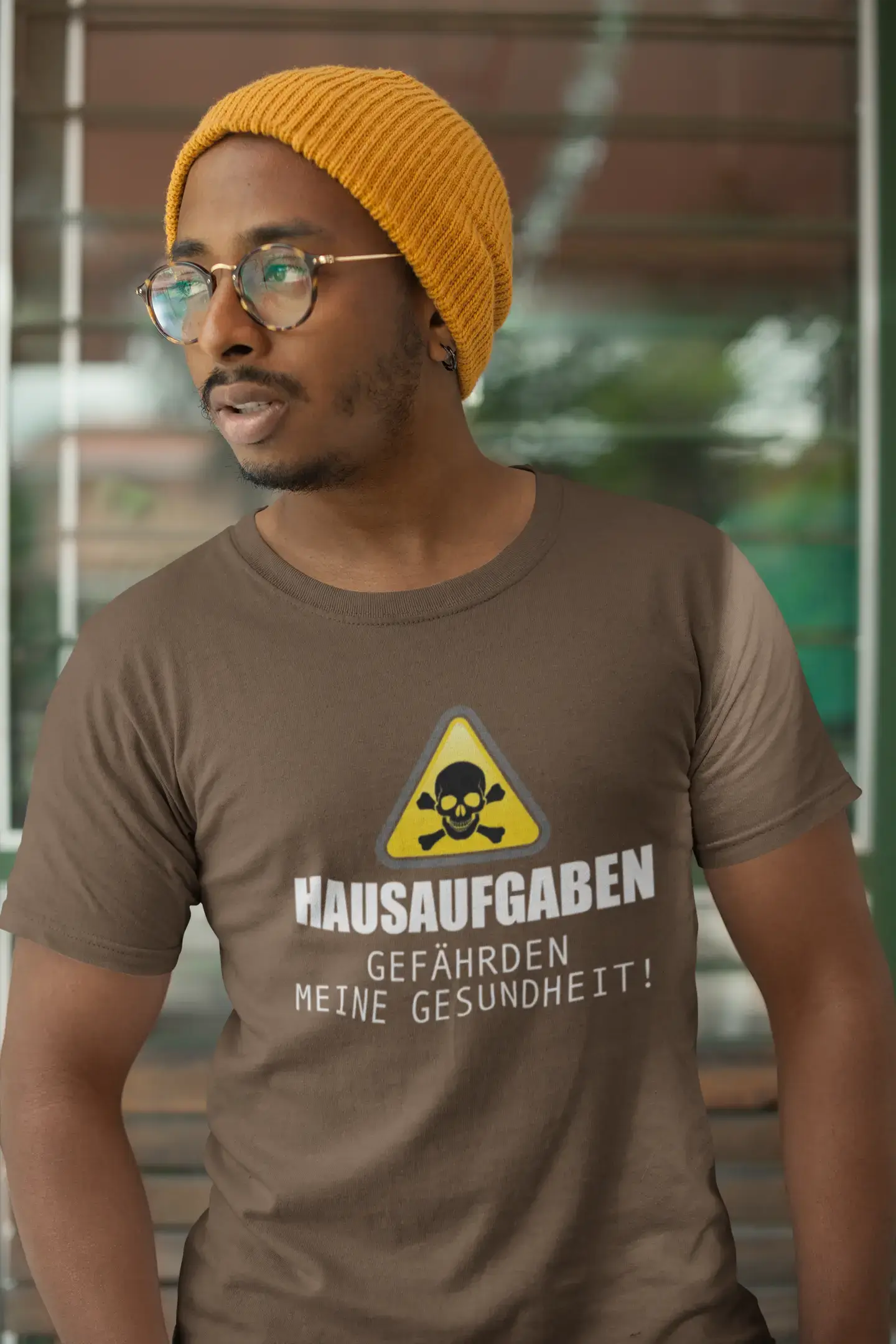 Men’s Graphic T-Shirt Hausaufgaben Gefährden Meine Gesundheit Military Green Gift Idea