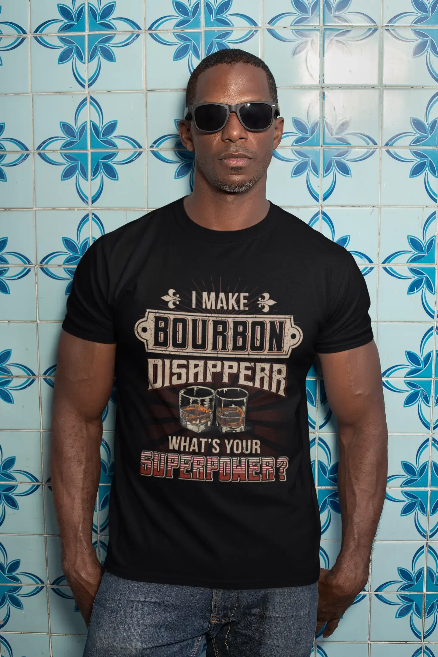 ULTRABASIC Herren-T-Shirt „I Make Bourbon Disappear – What's Your Superpower“ – Alkoholliebhaber-Trink-T-Shirt